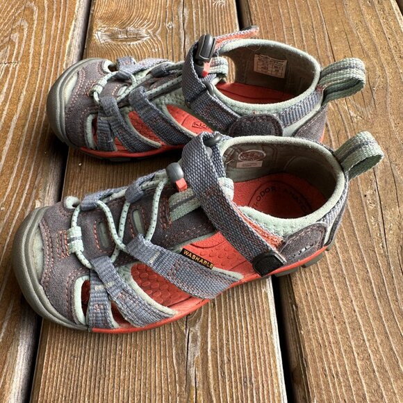 EUC KEEN Gray Washable Waterproof Toe Protecting Sandals in Toddler 10/EU 27/28 - Picture 5 of 11
